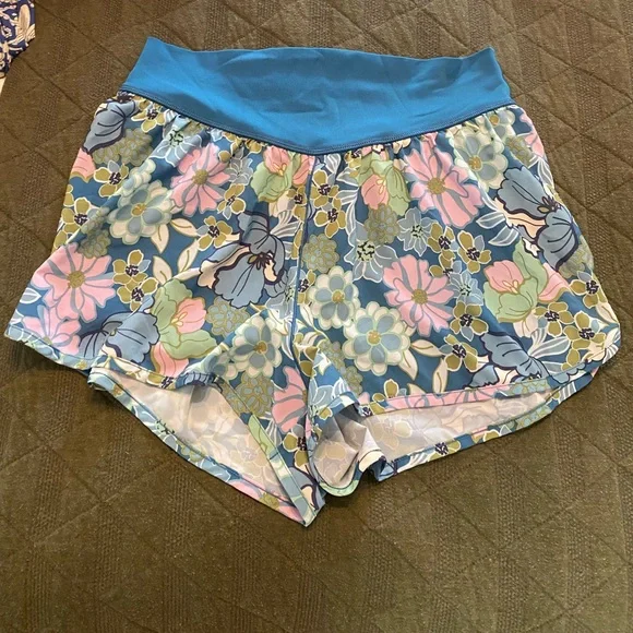 OFFLINE by Aerie Shorts - Picture 1 of 3